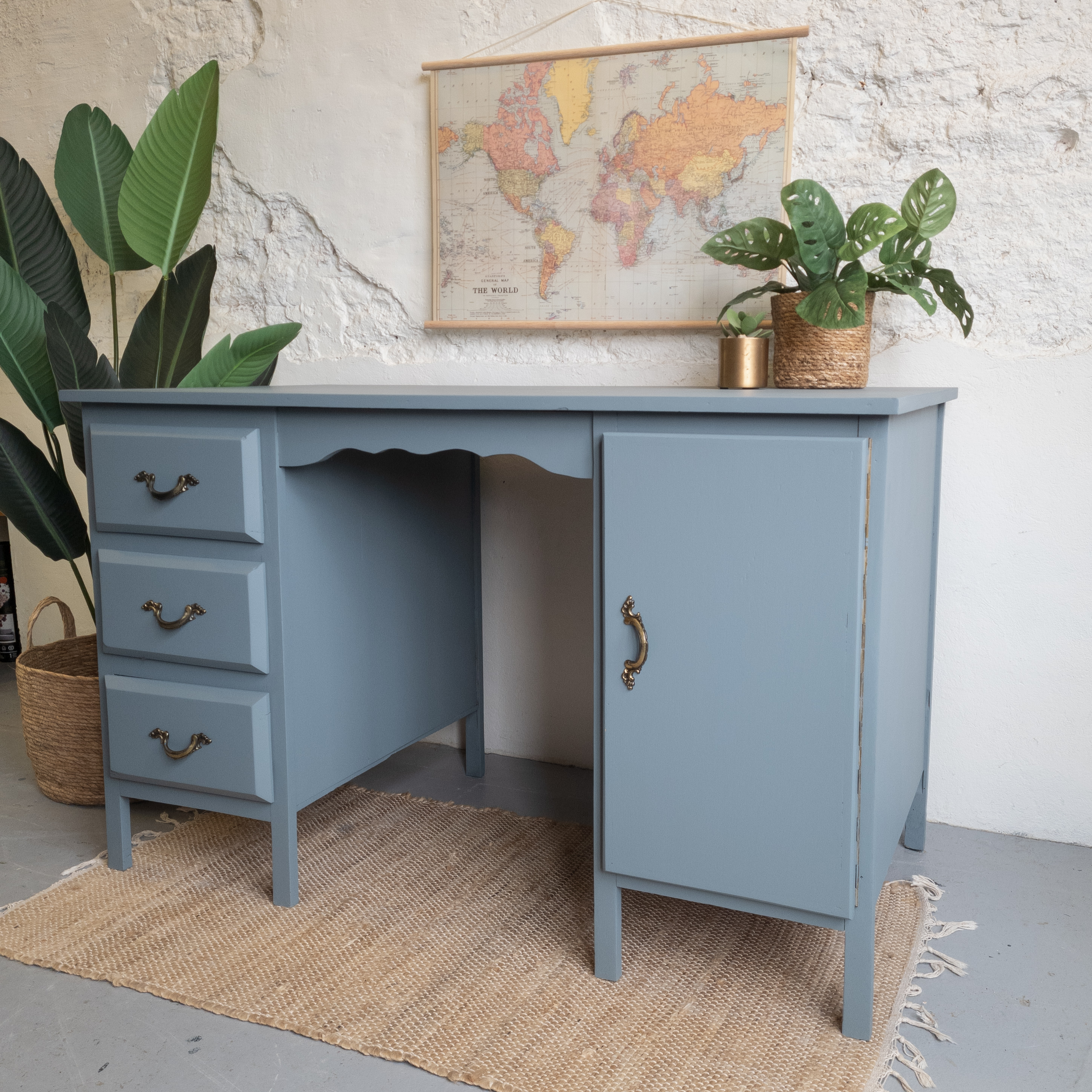 Dalset Samuel Aangepaste Vintage bureau geverfd met Fusion Mineral Paint in de kleur Blue pine